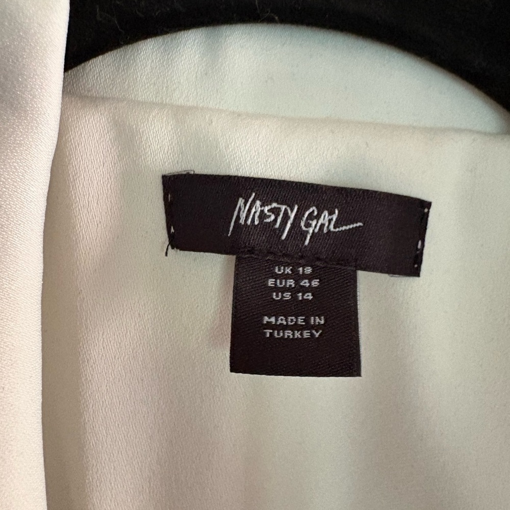 Nasty Gal Blazer Dress - Picture 3 of 5